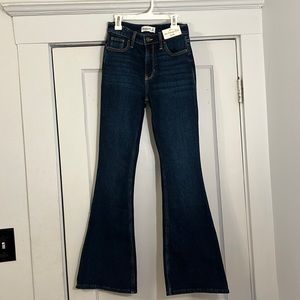 NWT Abercrombie & Fitch “The Vintage Flare” Jeans
